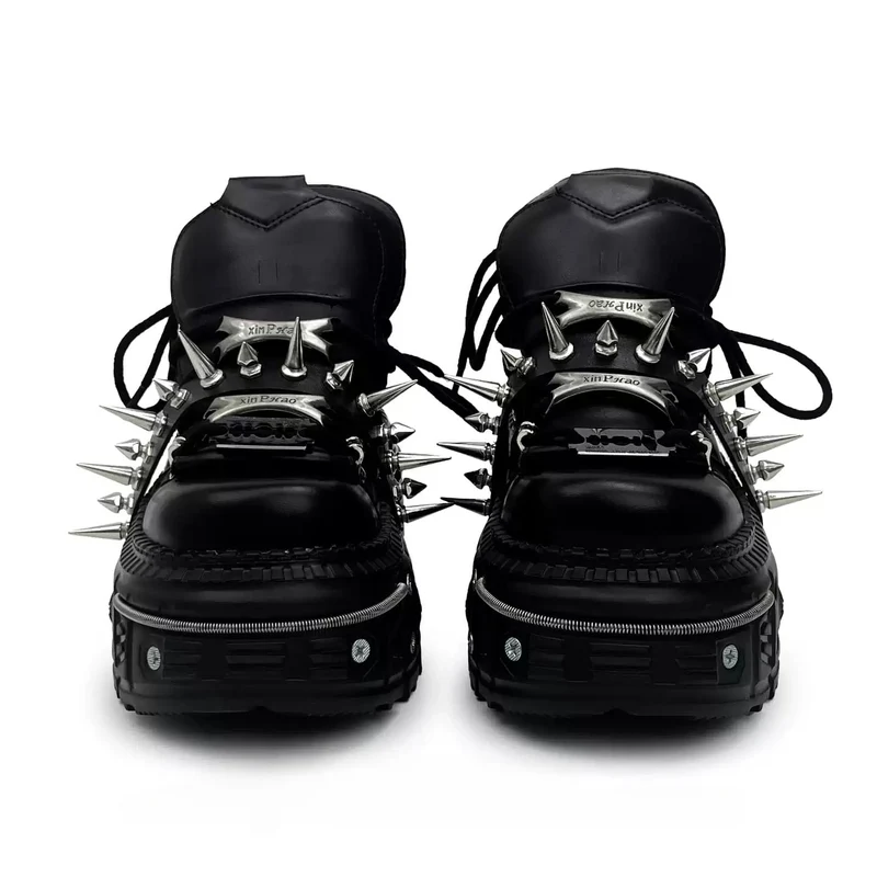 Punk-Schuhe für Herren mit Nietenriemen, runder Zehenpartie und dicker Sohle