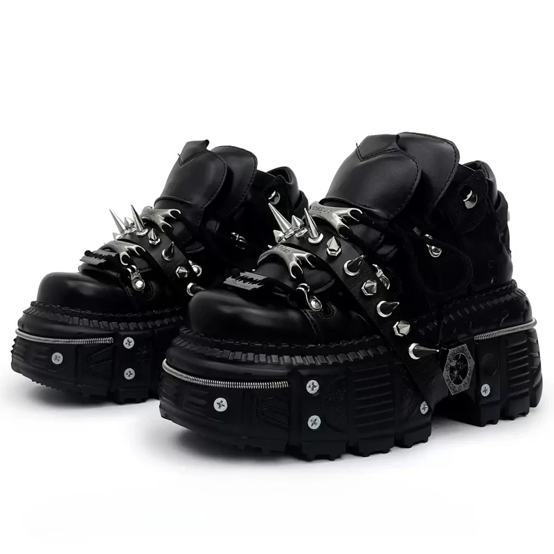 Punk-Schuhe für Damen mit Nietenriemen, runder Zehenpartie und dicker Sohle