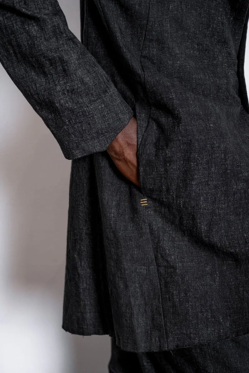 eigensinnig wien | Fromm | Schwarzer Slim Fit Herren Kurzmantel mit Stehkragen aus Leinen