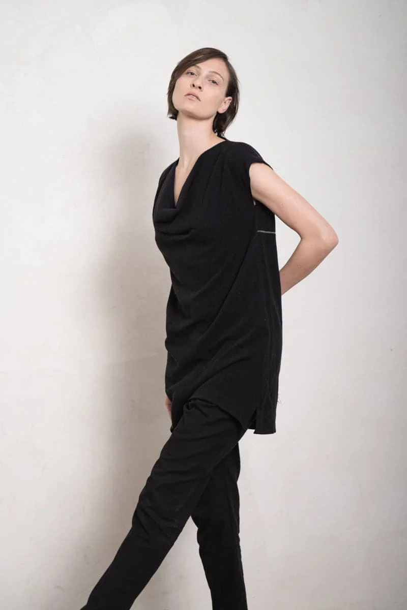 eigensinnig wien | Weil | Lange Bluse und leichtes Sommerkleid aus Leinen in schwarz