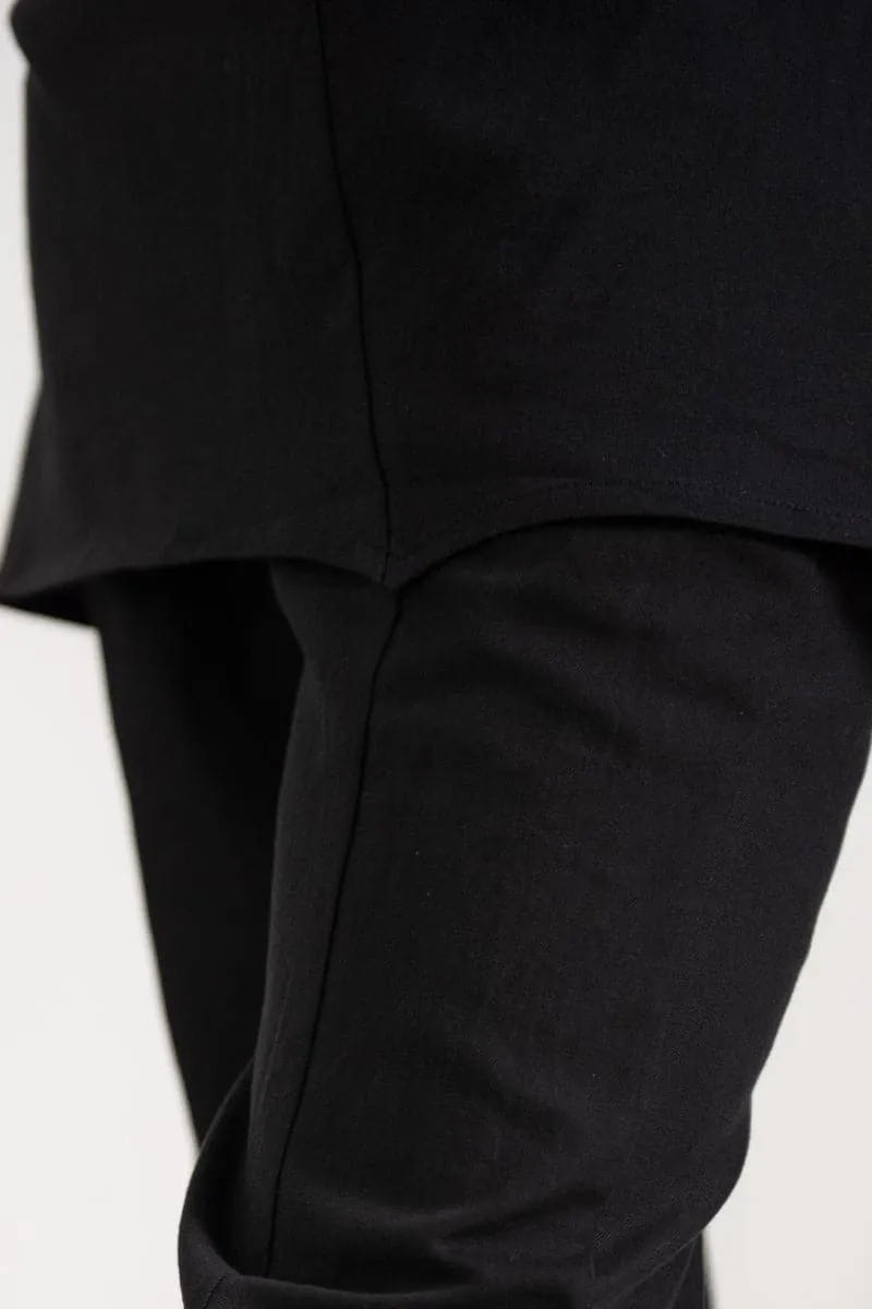 eigensinnig wien | Artmann | Asymmetrischer Pullover aus leichter Baumwolle in schwarz