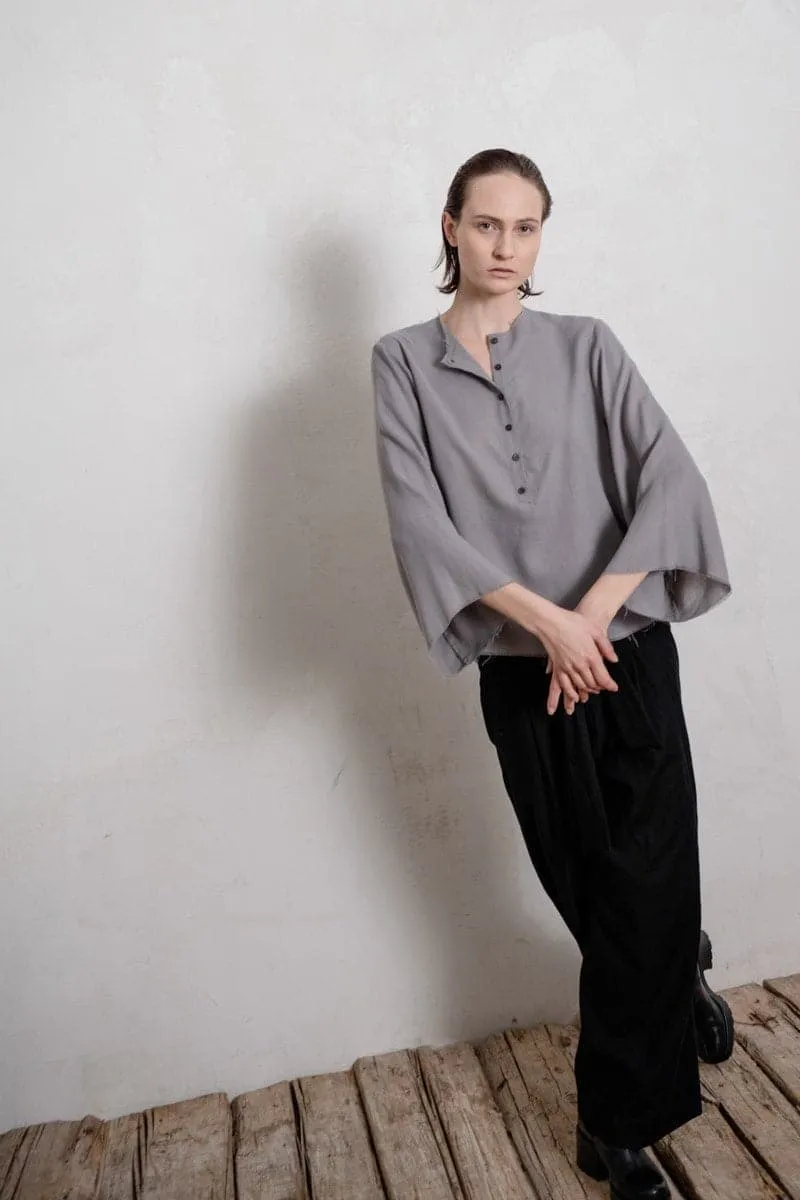 eigensinnig wien | Sartre | Ausgefallene, extravagante Damenbluse mit Kimono Ärmel