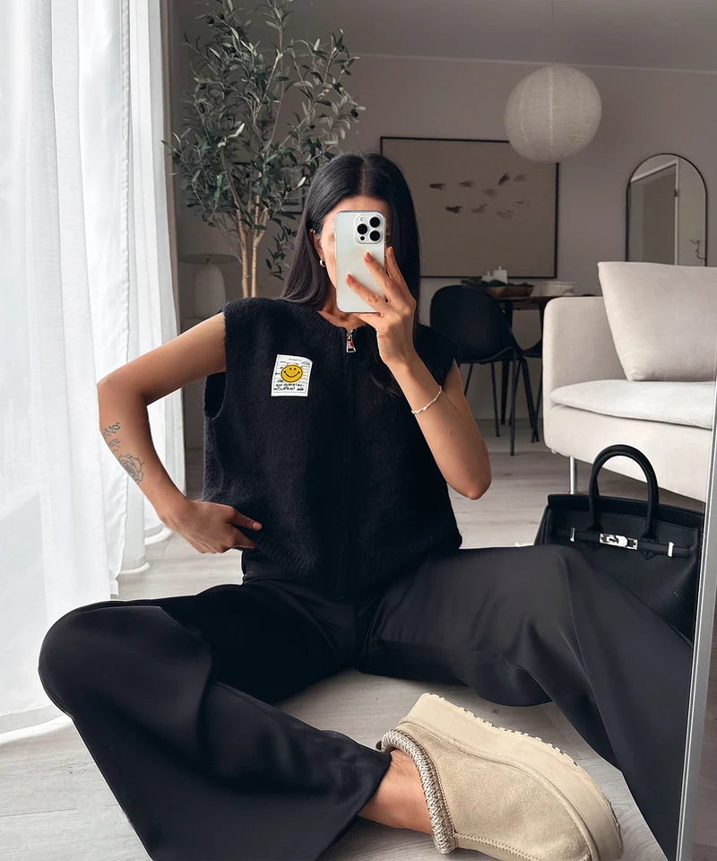 Zip Weste Smiley Naia Schwarz