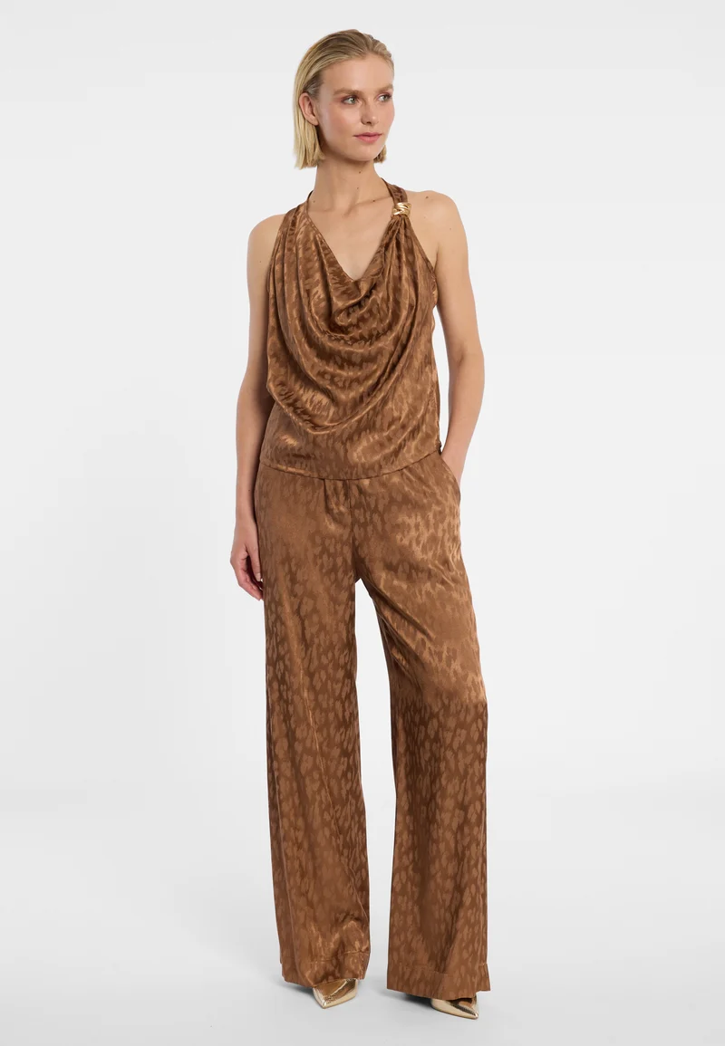 Satinhose Dohia