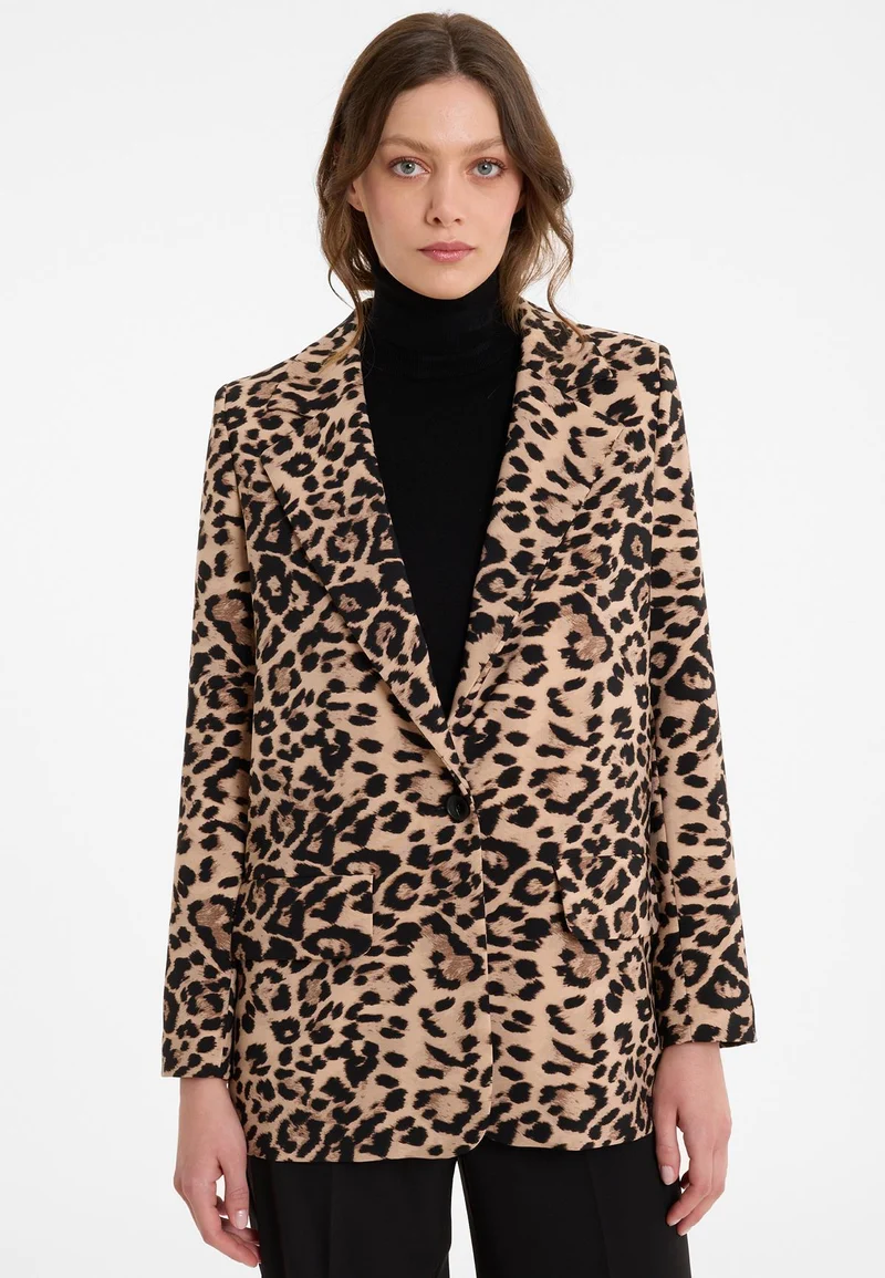 Blazer Ada