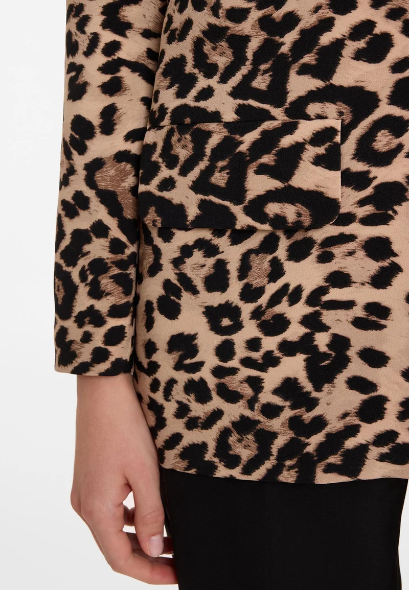 Blazer Ada