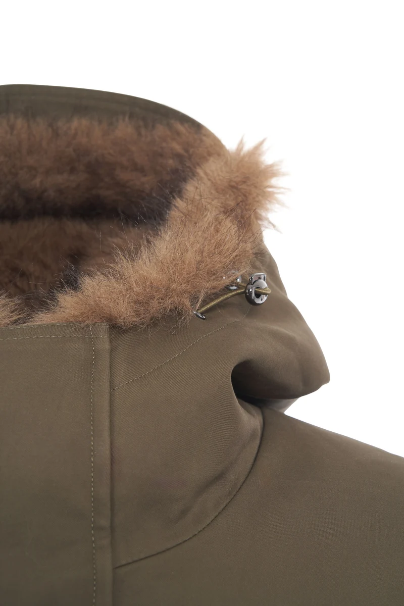 Parka con tasche a patta