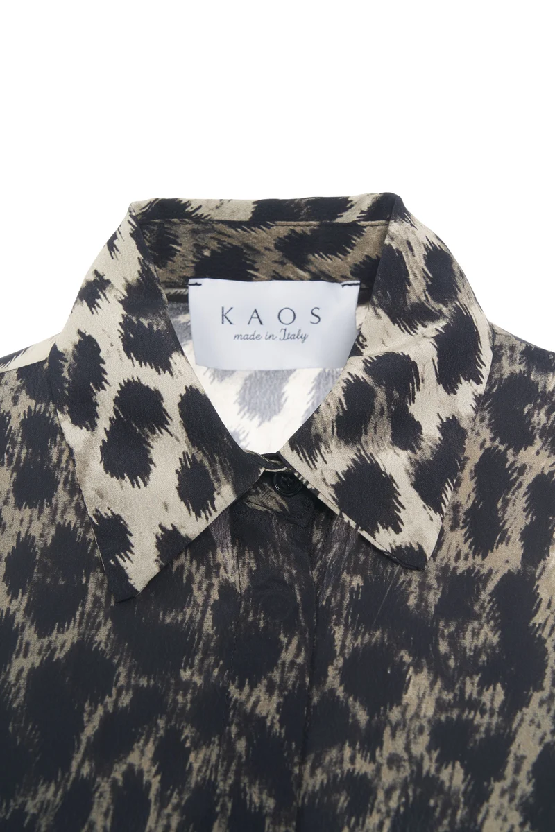 Blusa con stampa animalier