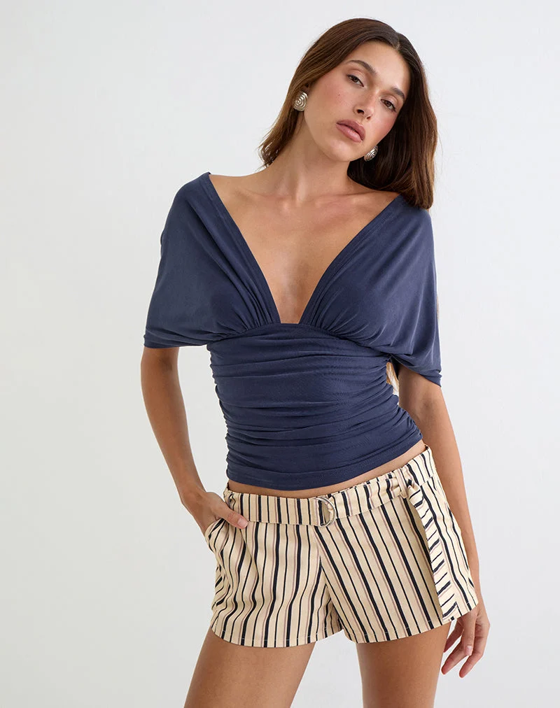 Halyra-Shorts in „Neutral Stripe Beige“ mit Gürtel