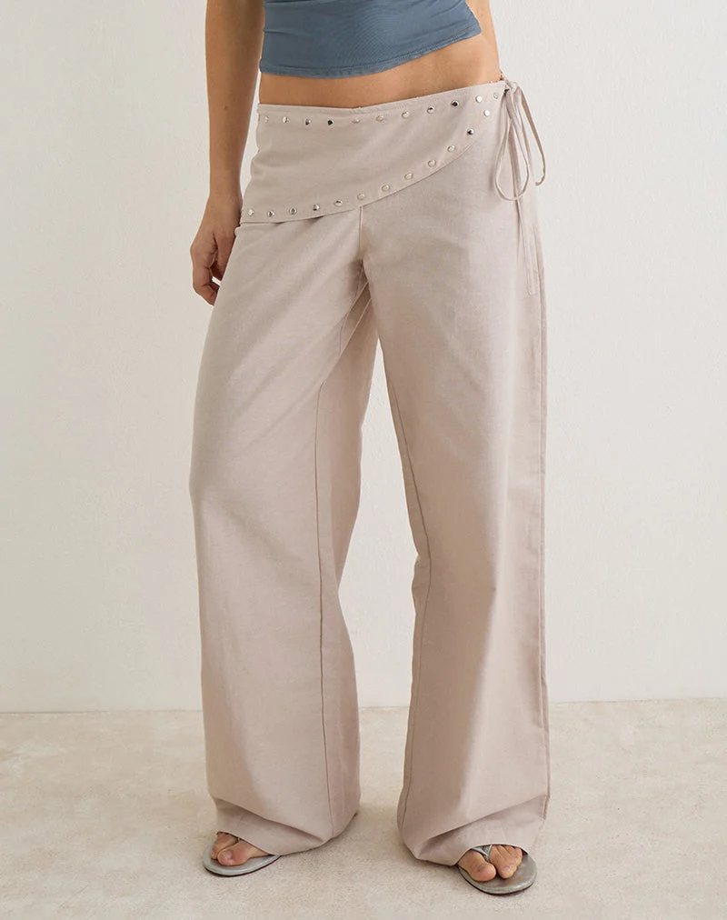 Doka-Hose aus Stone Linen mit Nietenbesatz