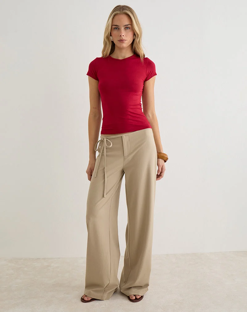 Cash-Top mit hohem V-Ausschnitt in Adrenaline Red
