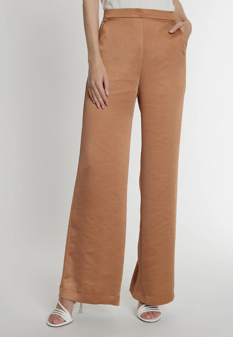 Satinhose Pahisea
