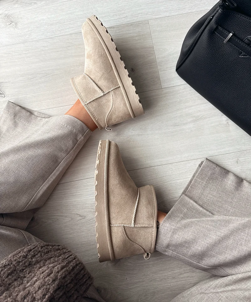 Gefütterte Boots Sana Beige