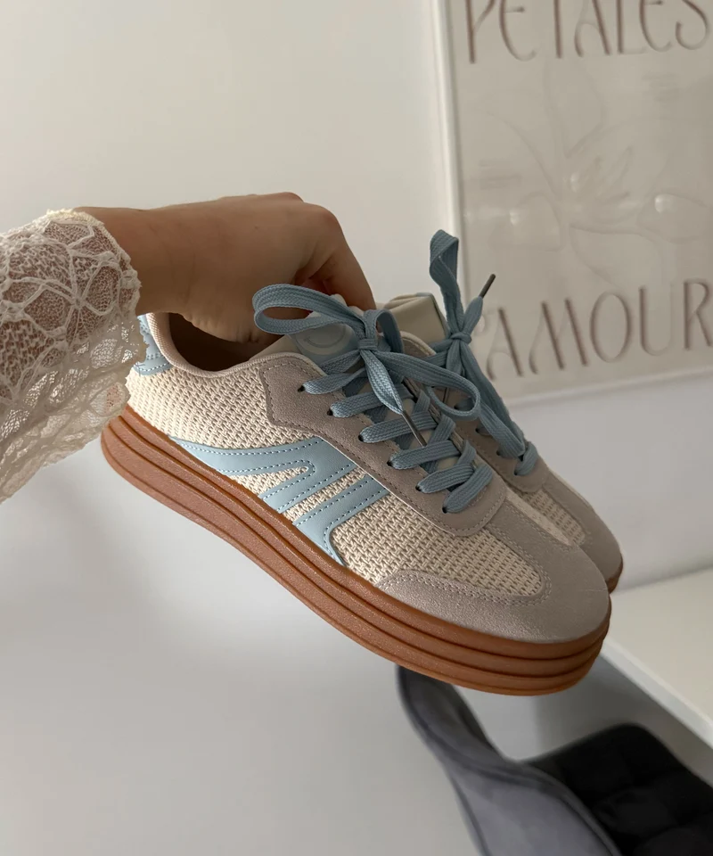 Sneaker Smiley Hellblau