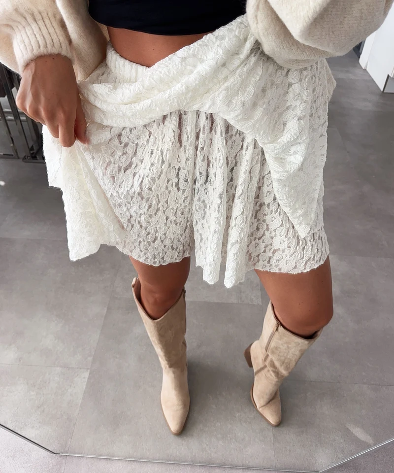 Hosenrock mit Spitze Liwa Creme