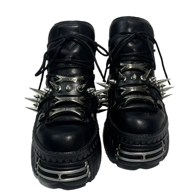 Schwarze Punk-Plateauschuhe für Damen mit Spikes