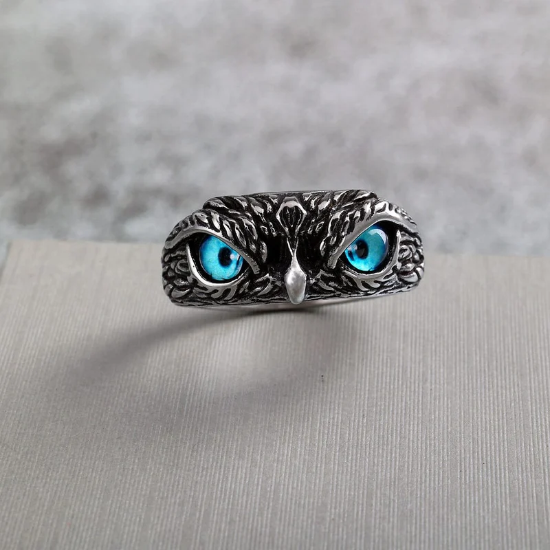 Herren-Punk-Eulenring mit blauen Augen