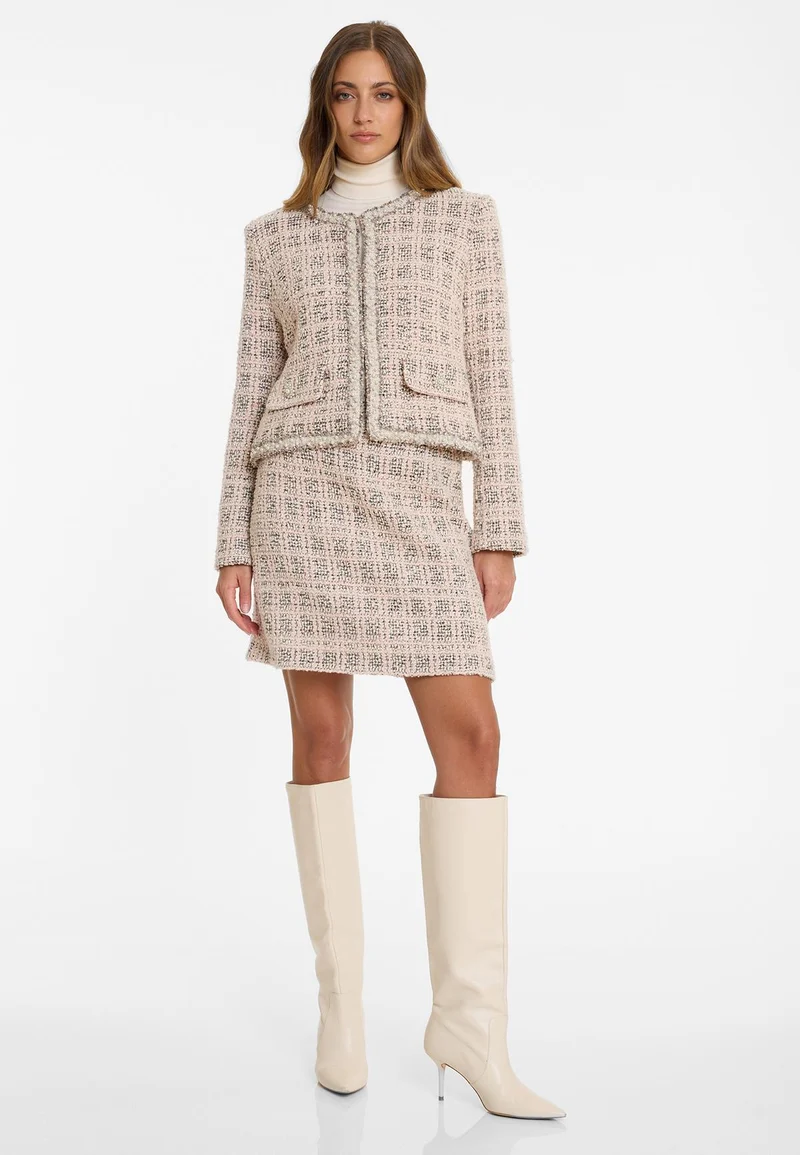 Bouclé Jacke Abjana