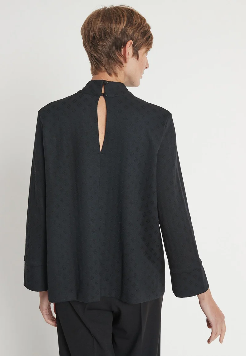 Shirt Hemma