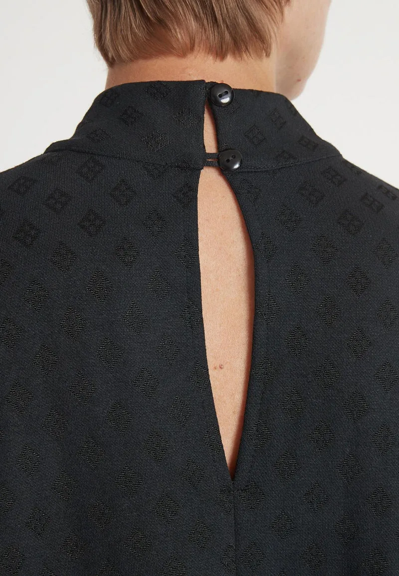 Shirt Hemma