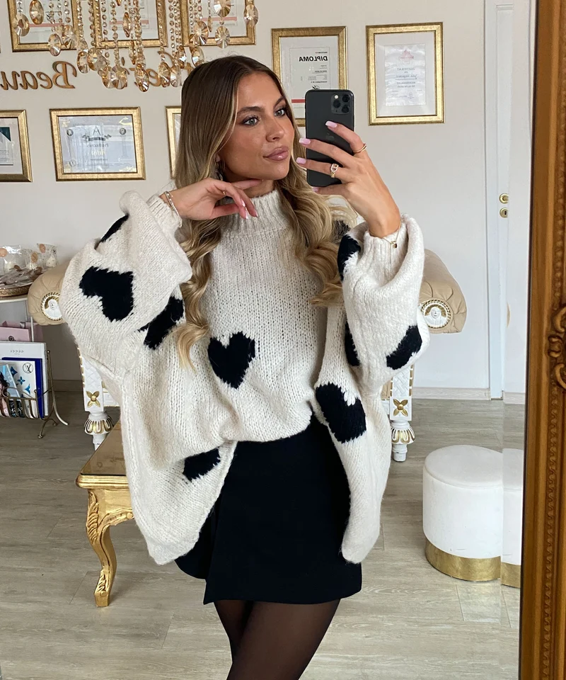 Oversize Pullover Nata Herz Beige Schwarz