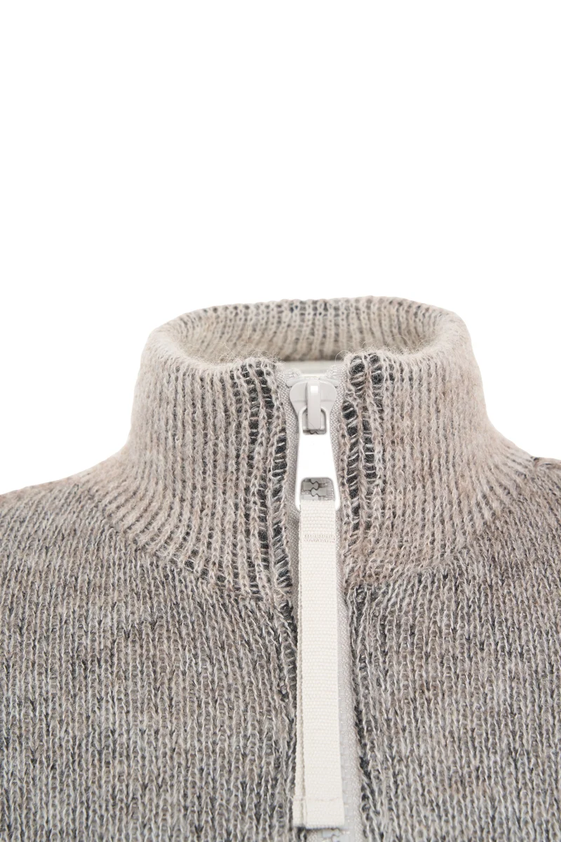 Cardigan con collo alto