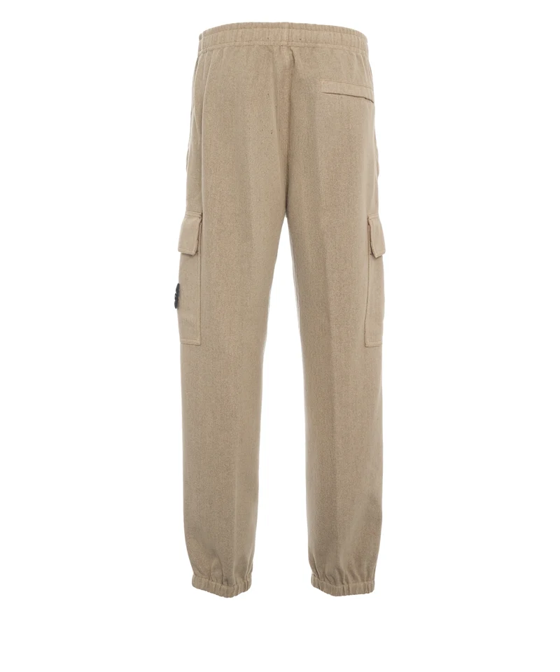 Pantaloni cargo con patch logo