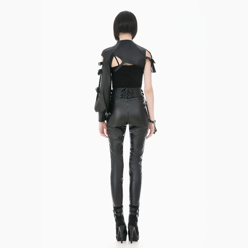 Punk-Cape für Damen mit asymmetrischem Ösenverschluss, Schnallenriemen und Cut-out-Details
