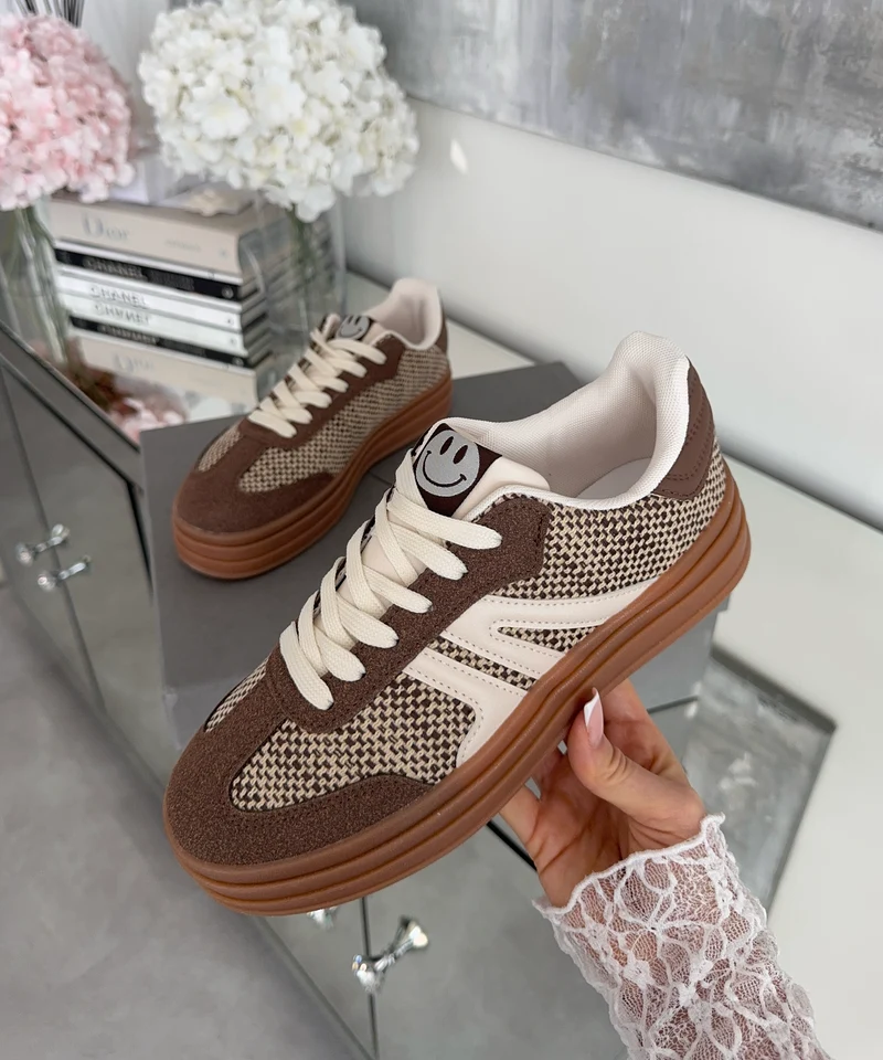 Sneaker Smiley Braun