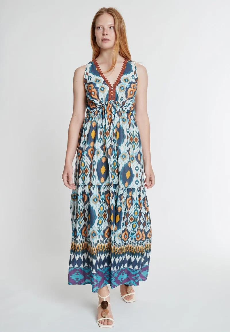 Ethnokleid Kaine