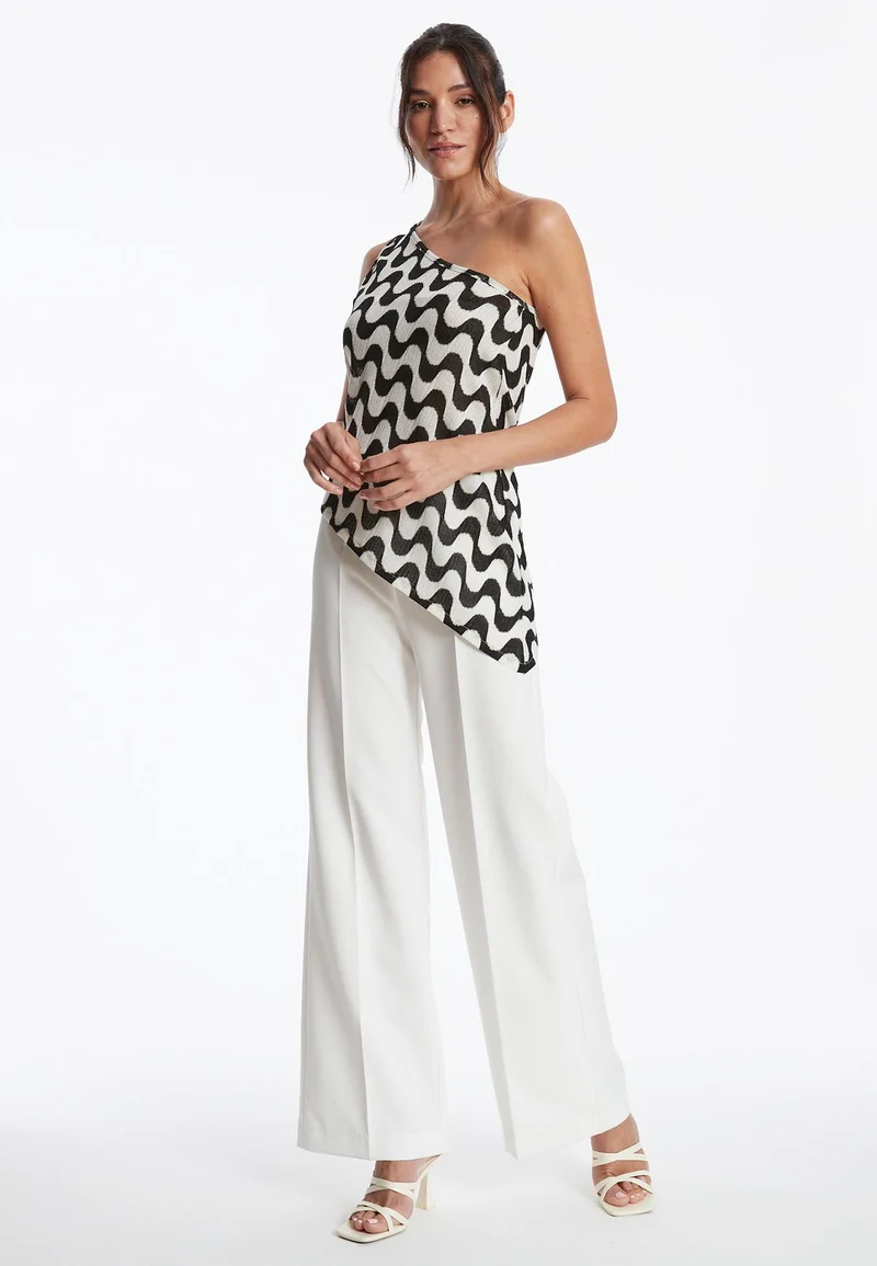 Asymmetrisches Top Zomira