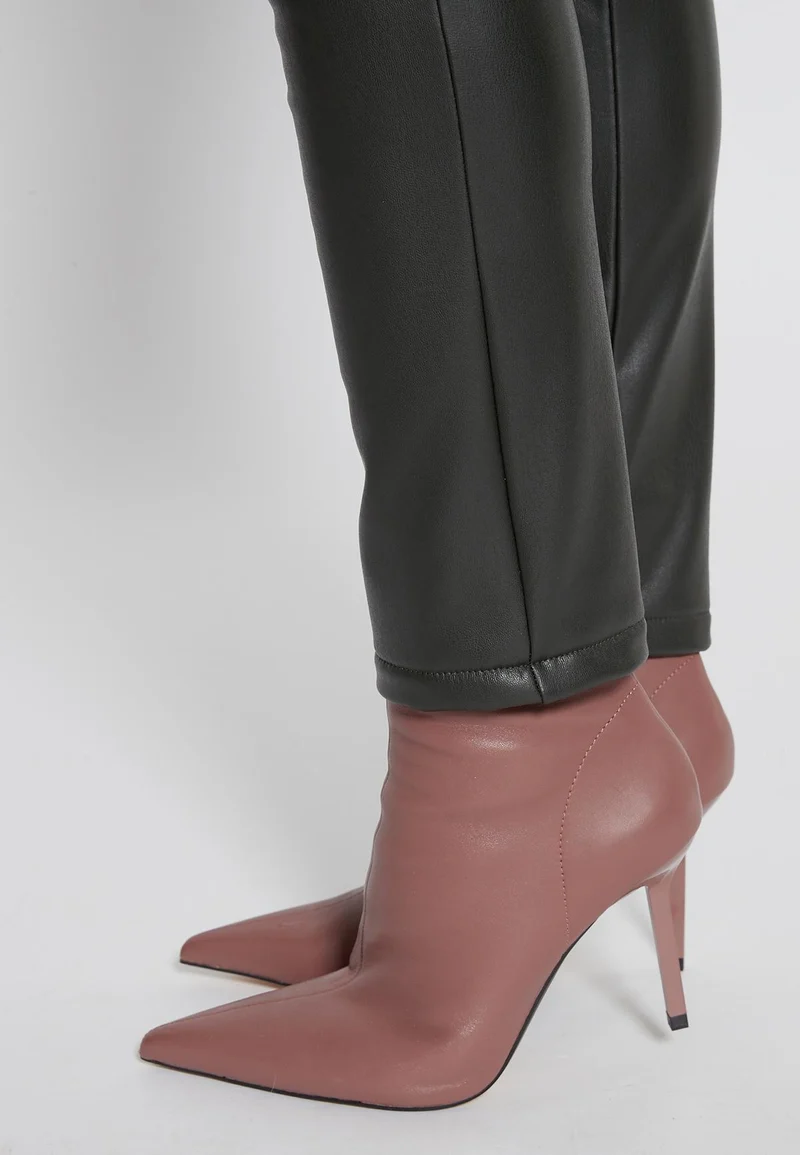Röhrenhose Habate