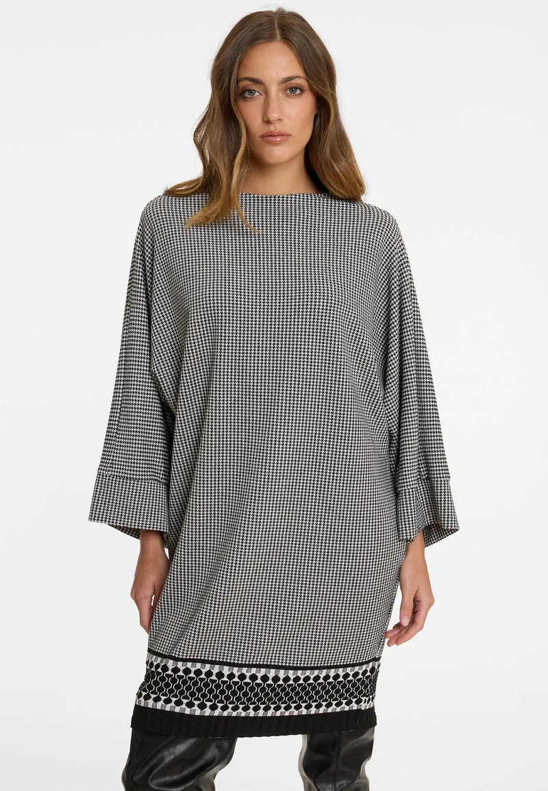 Modernes Kleid Asimi