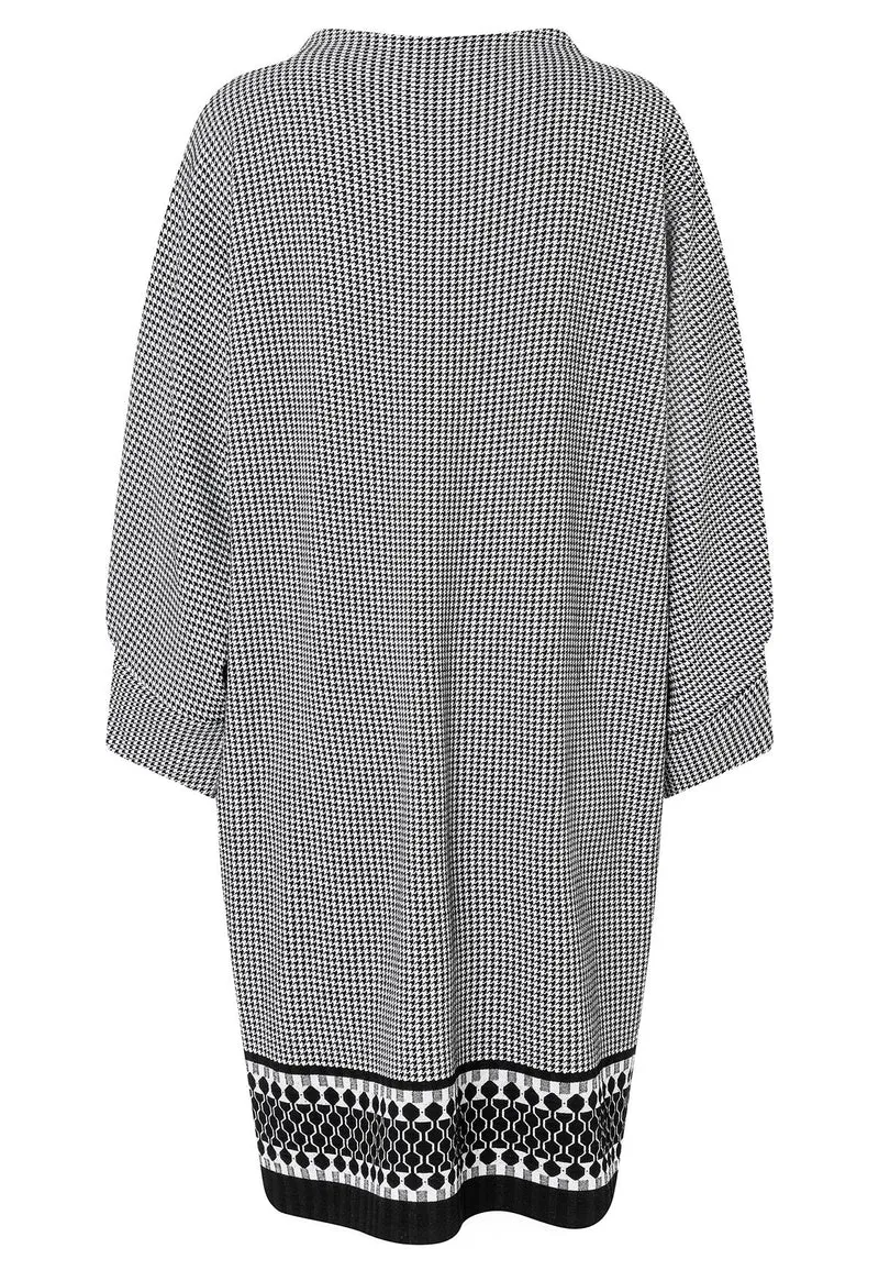 Modernes Kleid Asimi