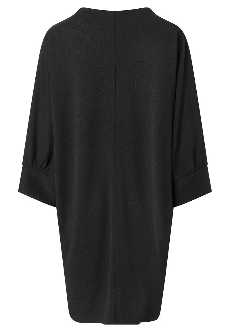Oversize Kleid Adwa