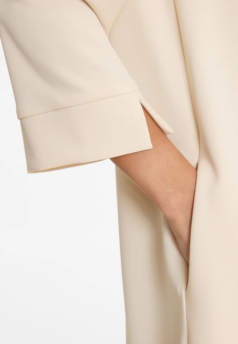 Weites Kleid Adnisi
