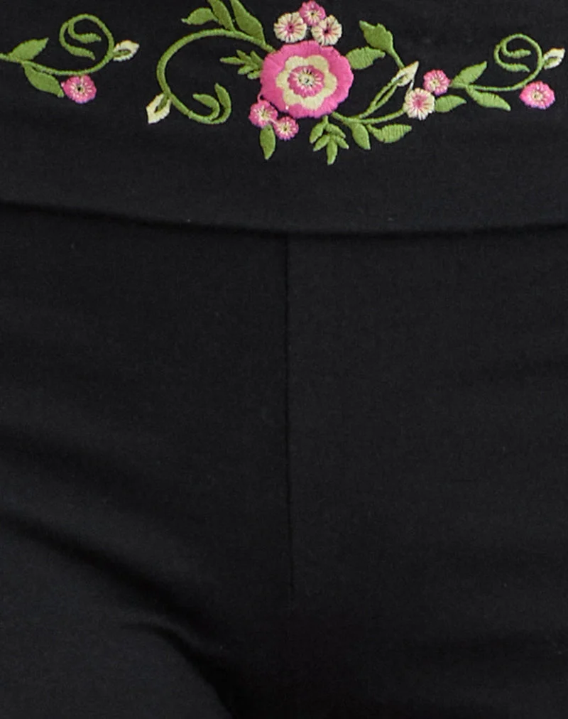 „Sea Foldover“-Shorts in Schwarz mit wirbelnder Blumenstickerei