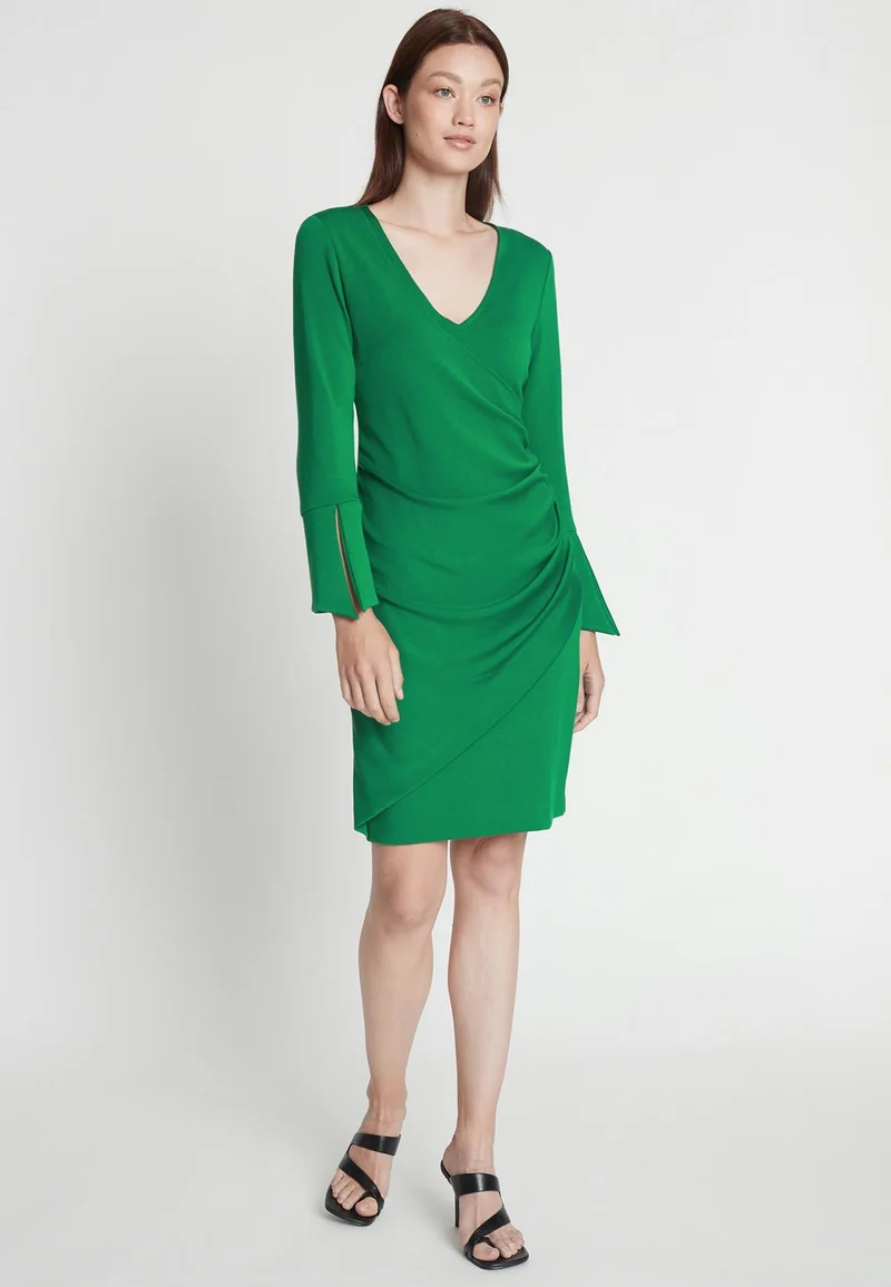 Klassisches Kleid Mekosi