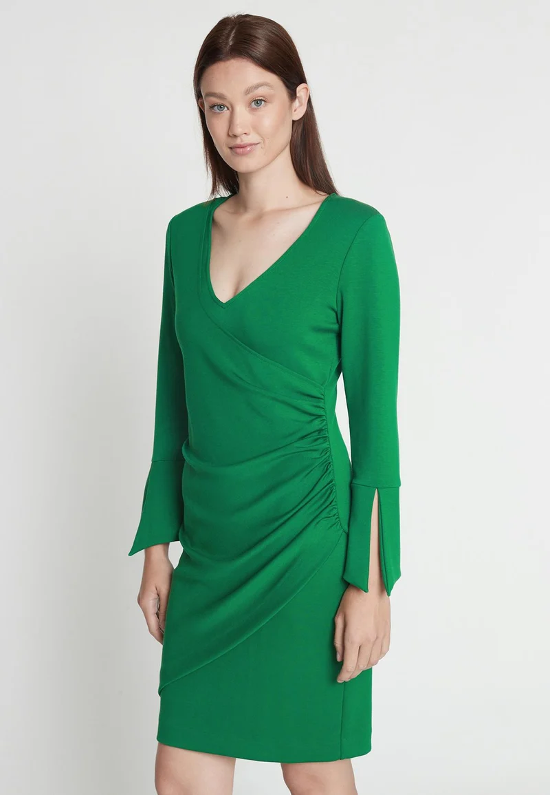 Klassisches Kleid Mekosi