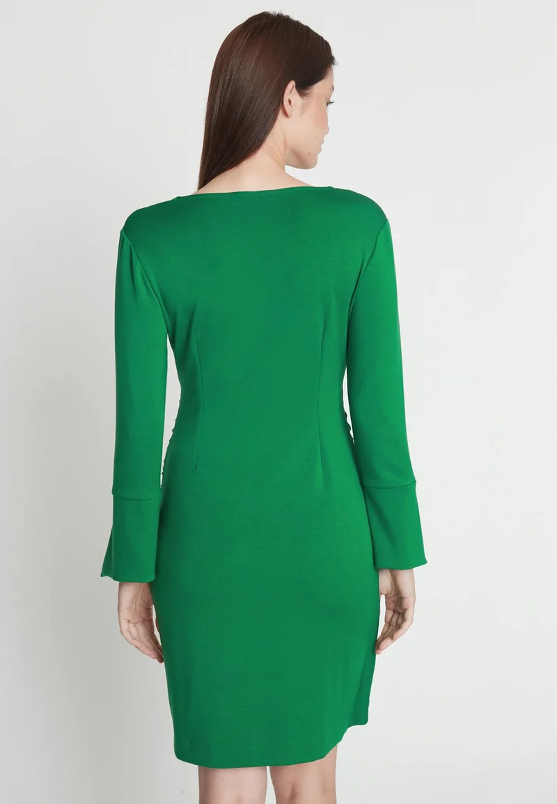 Klassisches Kleid Mekosi