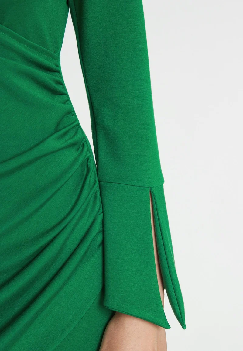 Klassisches Kleid Mekosi