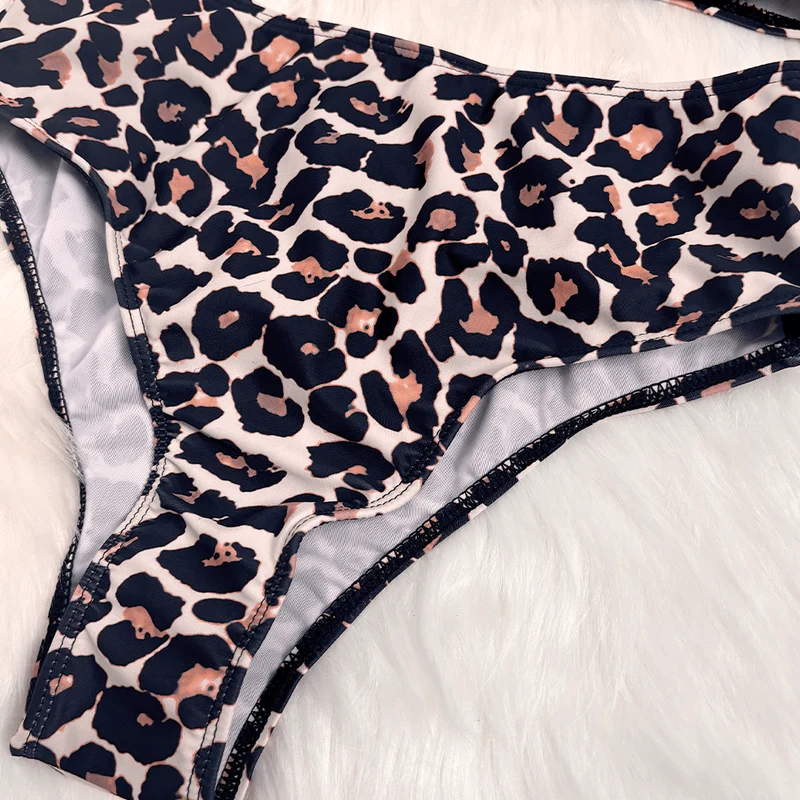 Grunge-Leopardenmuster-Halter-Bikini-Set für Damen