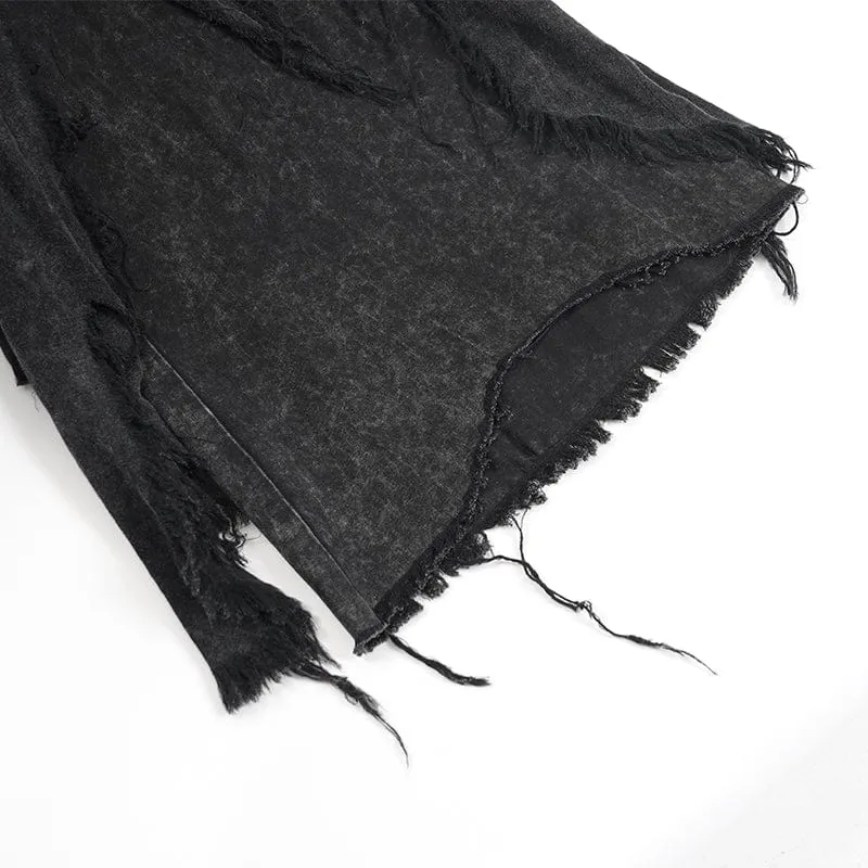 Herrenhose mit zerrissenen Ringen und Nieten im Gothic-Stil