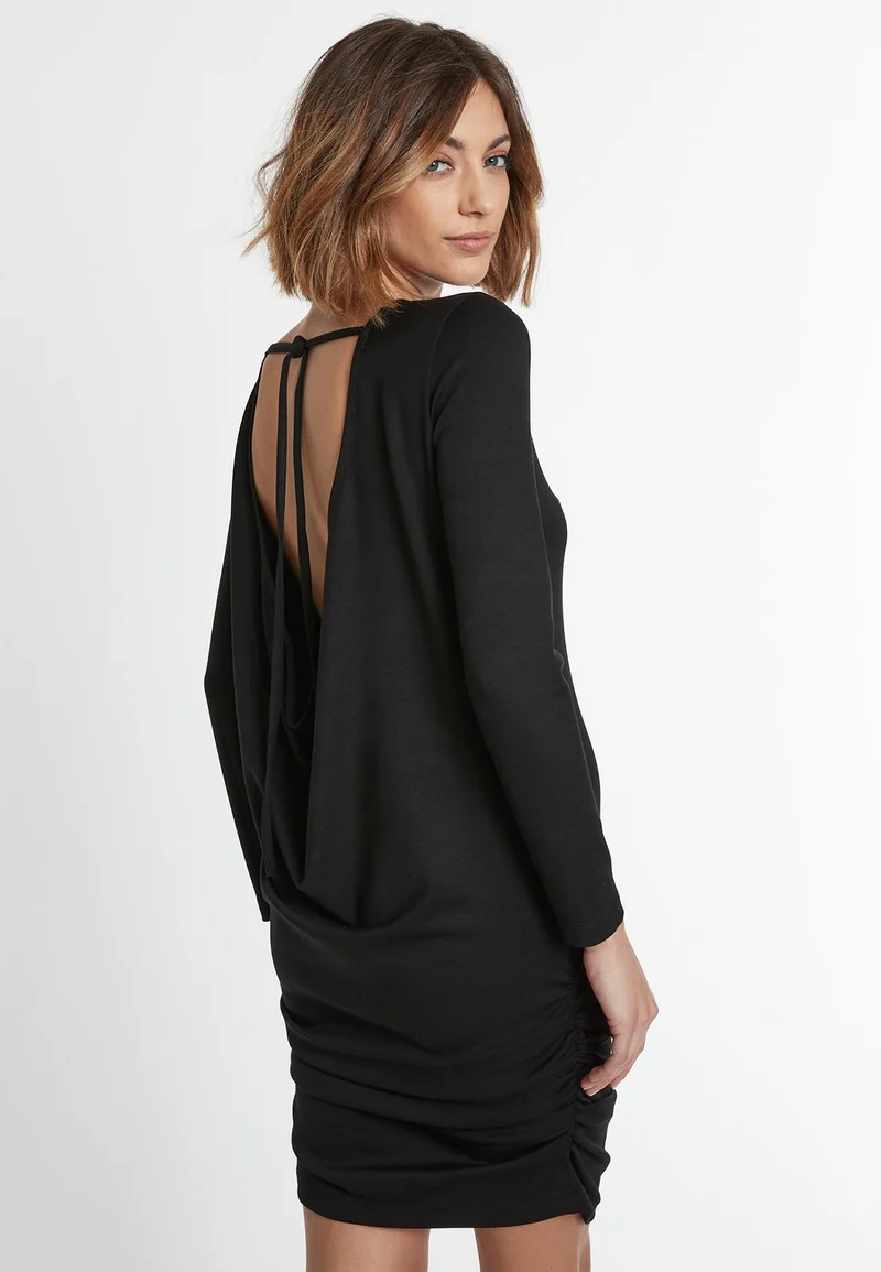 Rückenfreies Kleid Sissi