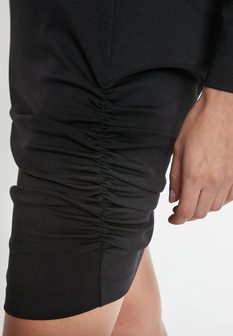 Rückenfreies Kleid Sissi