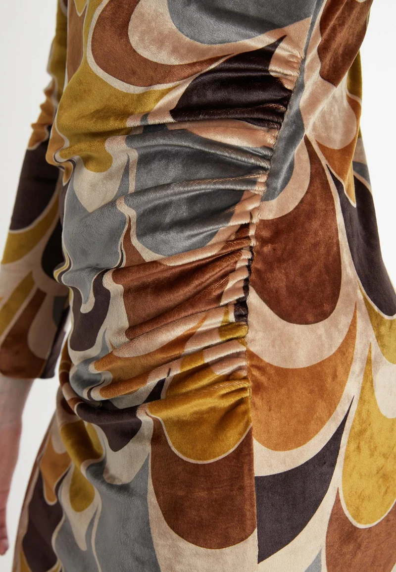 Schlauchkleid Sotane