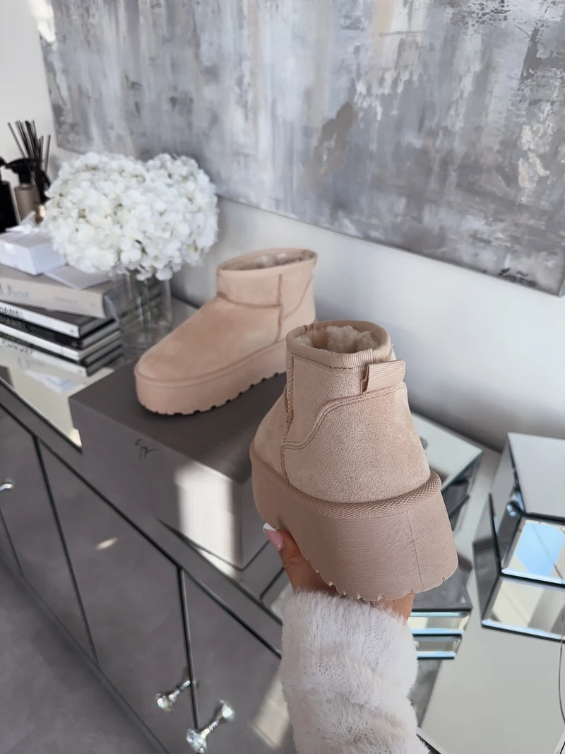 Gefütterte Plateau Boots Nina Beige