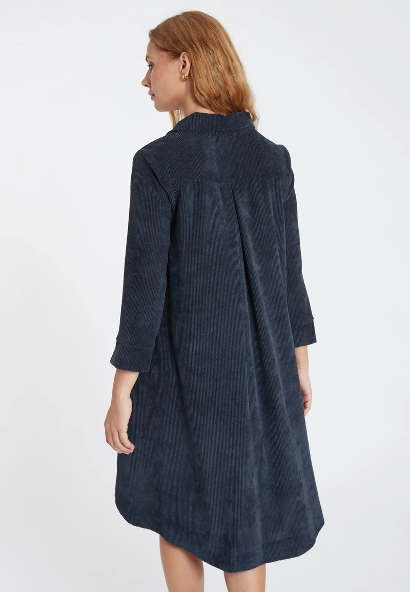 Cordkleid Sastea