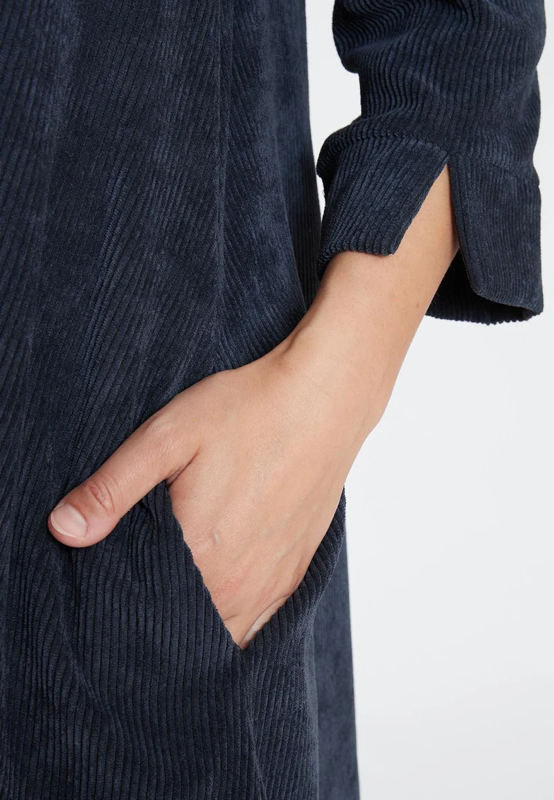Cordkleid Sastea
