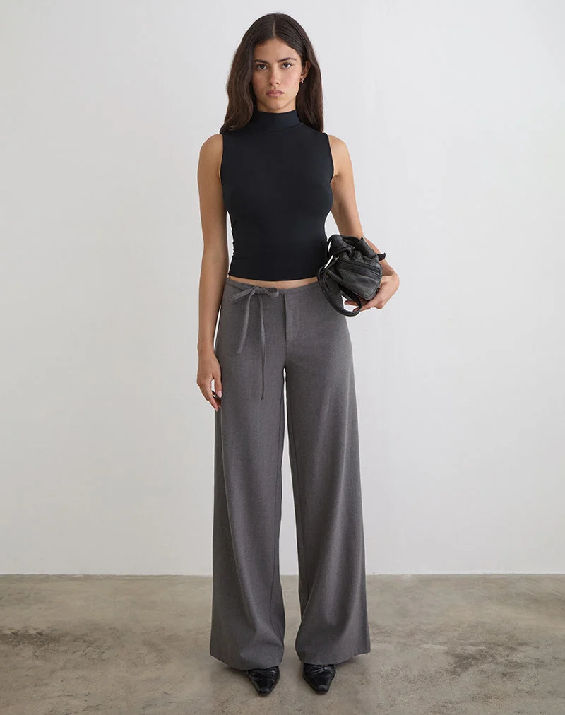 Diomira Hose in Grau mit Krawatte